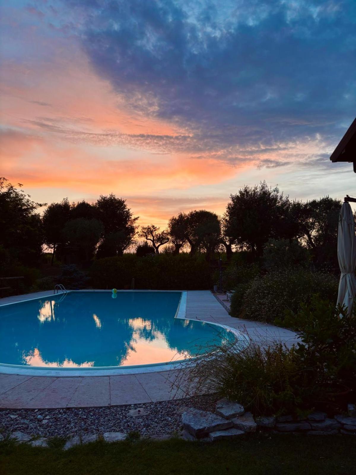 Agriturismo" Il Glicine Bianco" มอนซามบาโน ภายนอก รูปภาพ