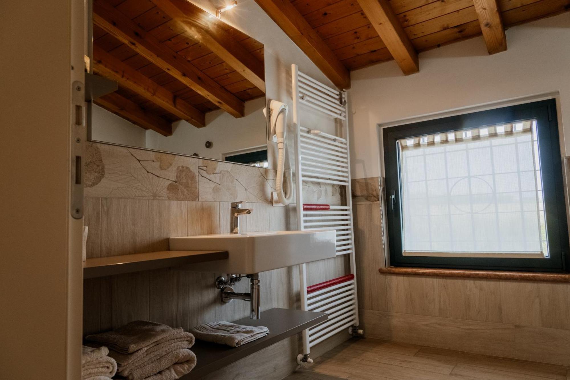 Agriturismo" Il Glicine Bianco" มอนซามบาโน ภายนอก รูปภาพ