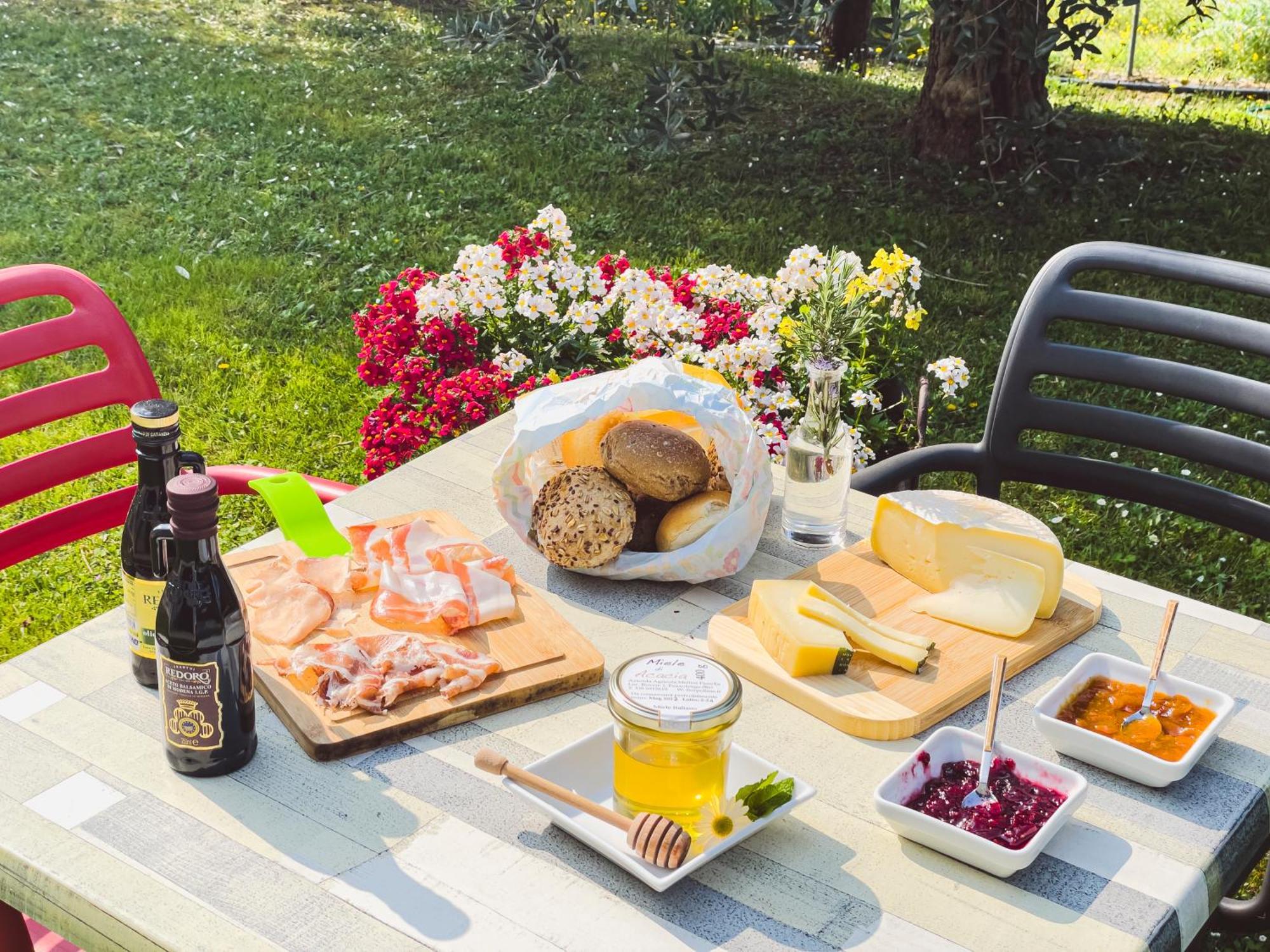 Agriturismo" Il Glicine Bianco" มอนซามบาโน ภายนอก รูปภาพ