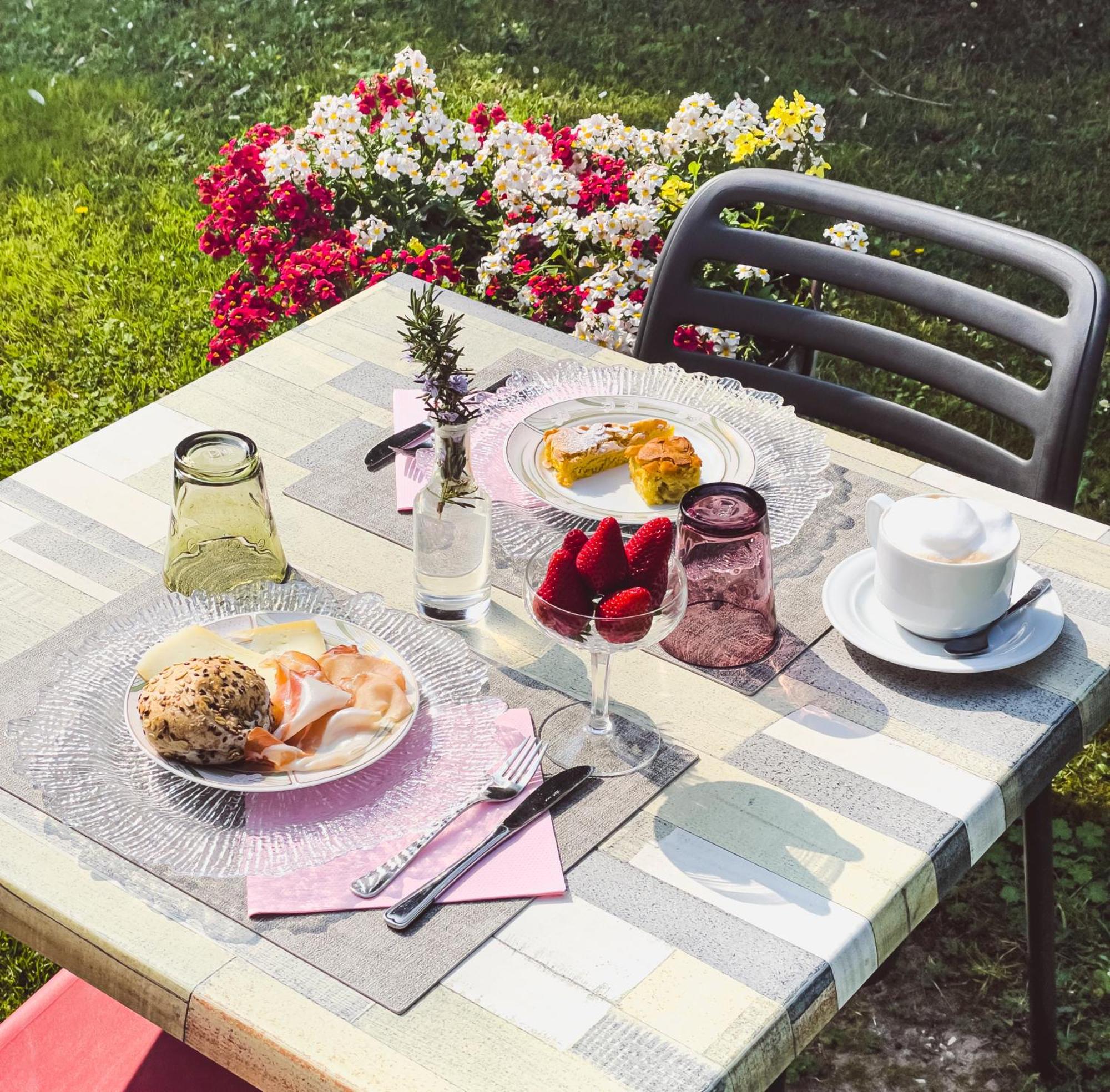 Agriturismo" Il Glicine Bianco" มอนซามบาโน ภายนอก รูปภาพ